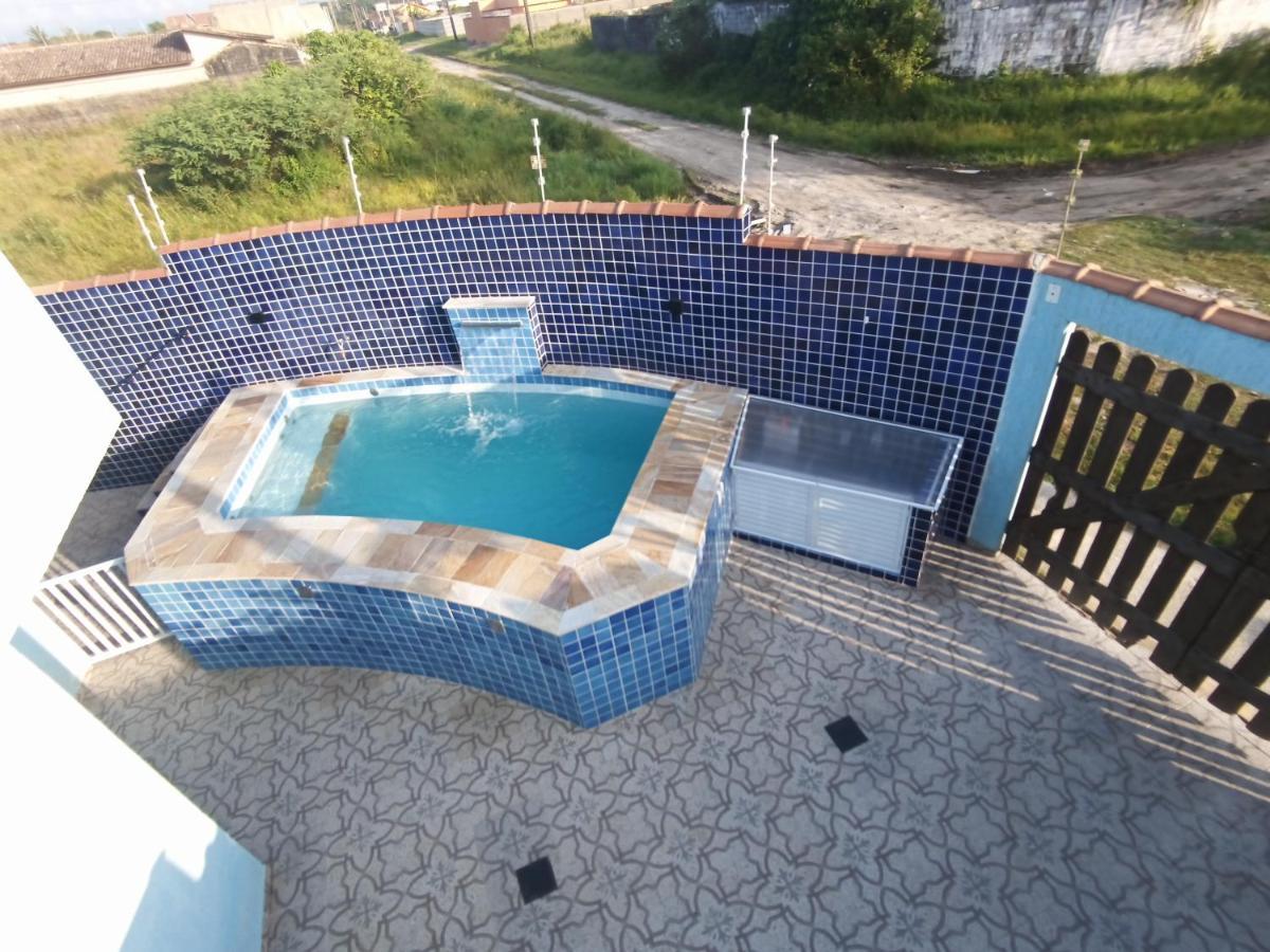 Casa com piscina , churrasqueira, Wi-Fi, em rua de Areia à 1km da praia, bairro sussegado, proíbido uso de som extremamente alto ideal para descansar Itanhaém Exterior foto