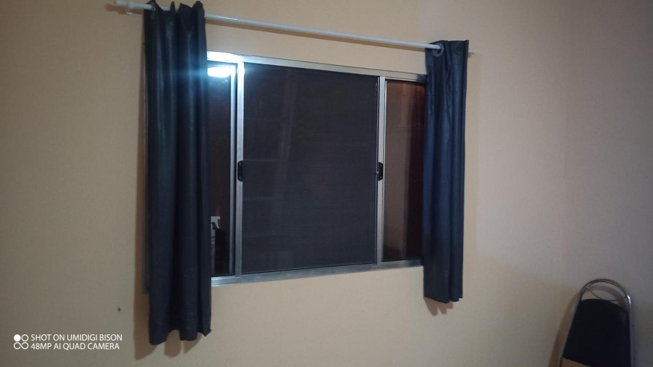 Casa com piscina , churrasqueira, Wi-Fi, em rua de Areia à 1km da praia, bairro sussegado, proíbido uso de som extremamente alto ideal para descansar Itanhaém Exterior foto